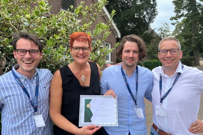 Recipients of the best paper award