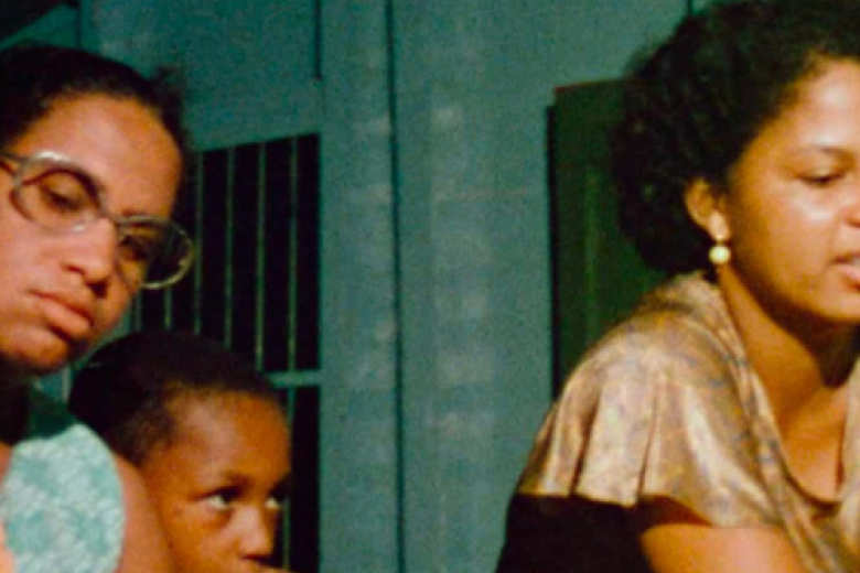 Oema foe Sranan – Women of Suriname