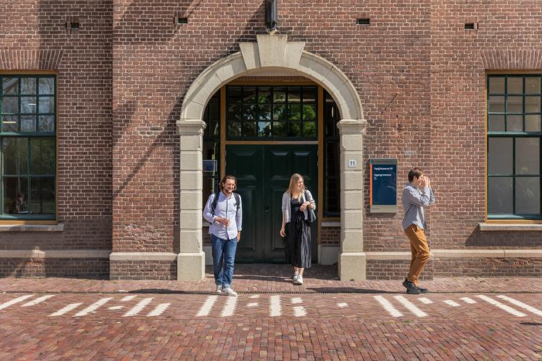 UM SBE master students walking at Tapijn