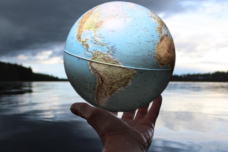 Globe