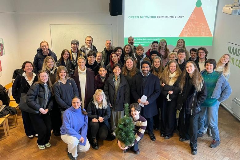 Green Teams - Group picture in a classroom
