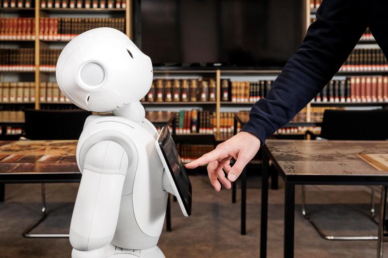 Pepper robot at the University Library