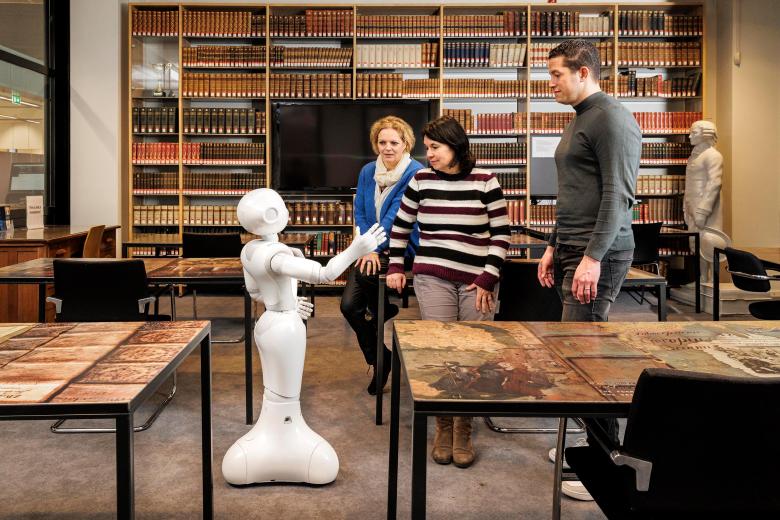 Pepper robot at the University Library