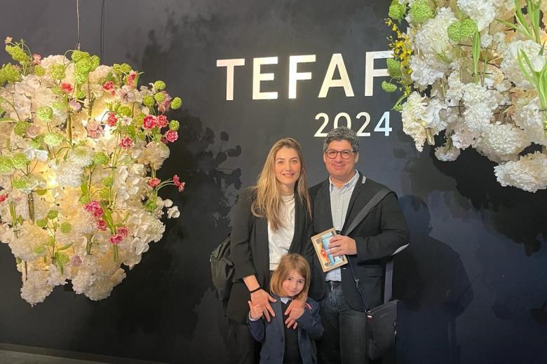 Özge Gökdemir and Devrim Dumludağ with their son at TEFAF