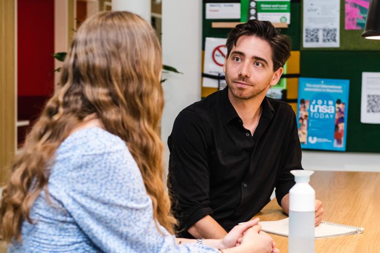 Conversation between student and confidential adviser