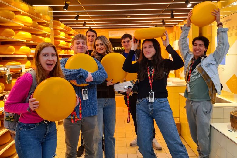 CES Baylor semester students at the Gouda Cheese Experience