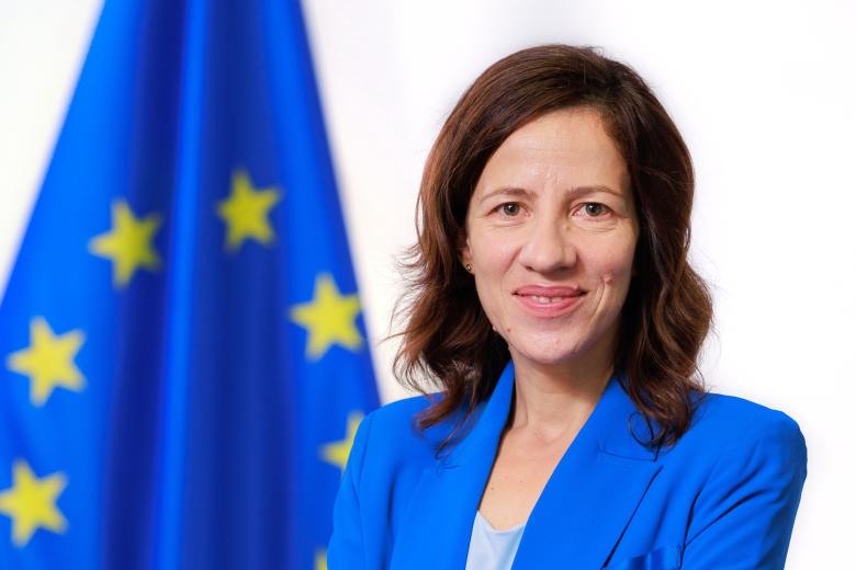 roxana mînzatu