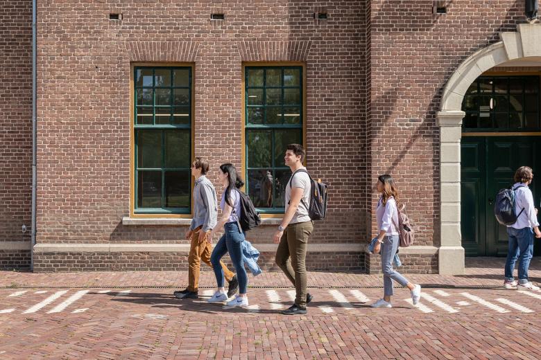 Students Master School of Business and Economics