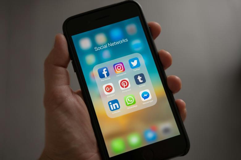 social media_unsplash