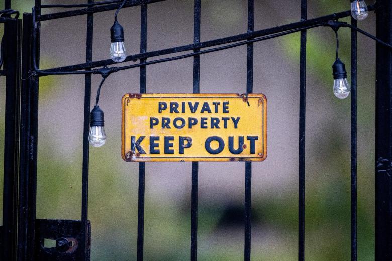 Sign that says keep out private property