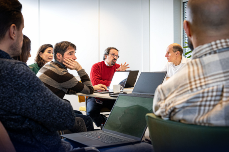 Discussion at MERLN